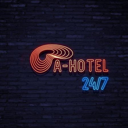 Campus Community A-Hotel Kiev Exterior foto